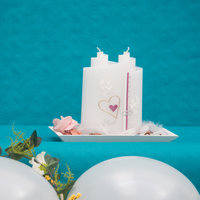 Kerze mit zwei Dochten und Hochzeits-Verzierung